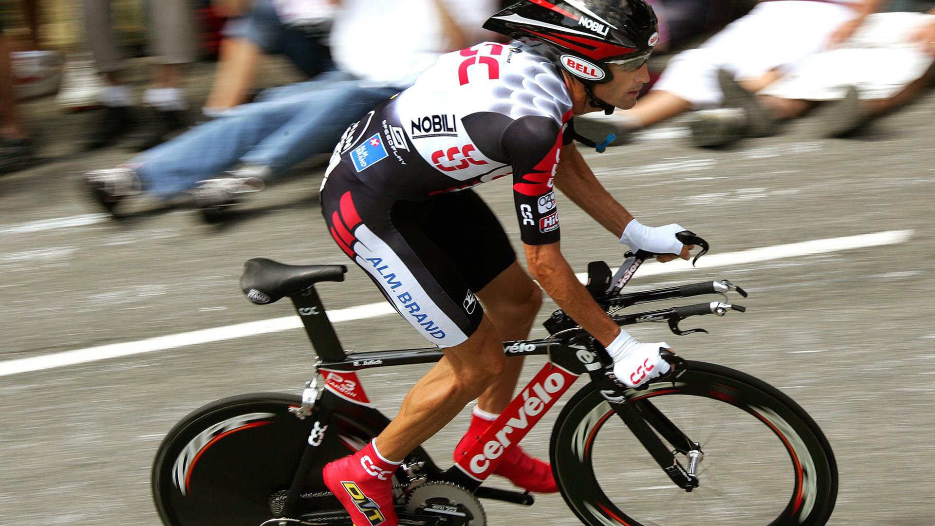 开云体育世界杯-西决生死战焦点战，快船掀翻鹈鹕，逆境中绽放的冠军之心